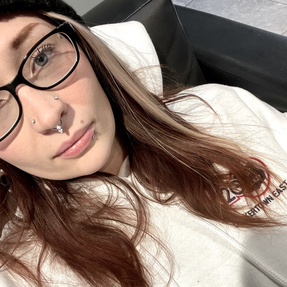 Meet your Posher, Alyy M